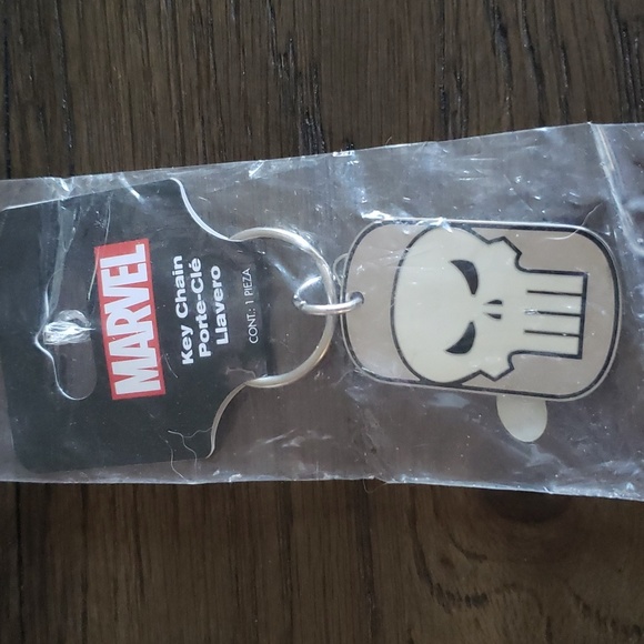 Marvel Punisher Dog Tag Keychain New With Tags - Picture 4 of 5